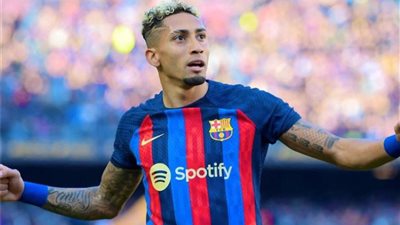 30 دقيقة .. برشلونة يتقدم ضد باريس سان جيرمان بهدف رافينها بدوري الأبطال