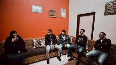 والدة عبد الوهاب تتحدث عن دعم الخطيب.. وزيارة عبد الحفيظ ولاعبي الفريق