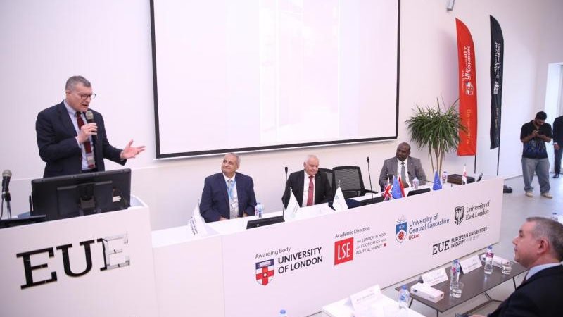 رئيس جامعة سنترال