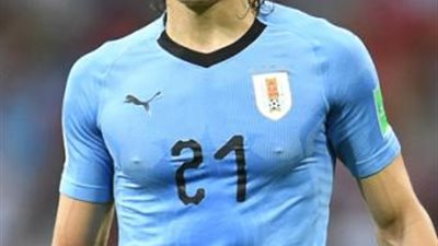 مانشستر يونايتد يدافع عن كافاني بعد اتهامه بالعنصرية