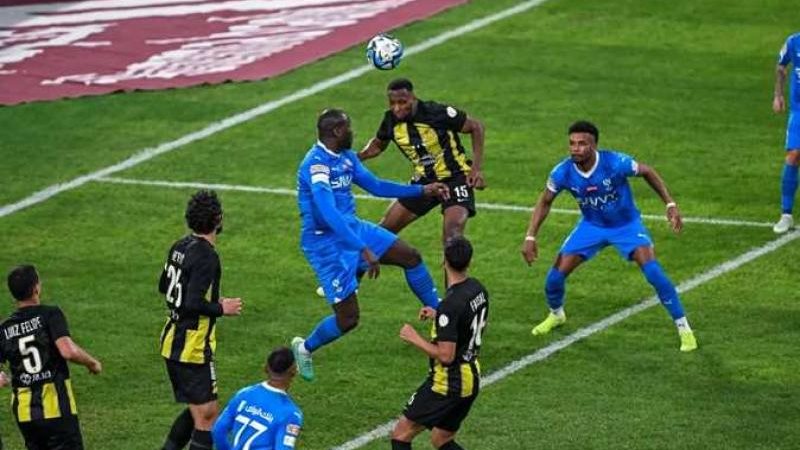 الهلال ضد العين
