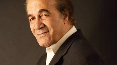 ”الحلم ” مشوار محمود ياسين على  المسرح القومى