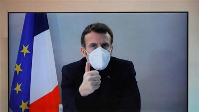 حالته حرجة.. رؤساء دول  يدخلون العزل الصحي بعد مخالطتهم ماكرون