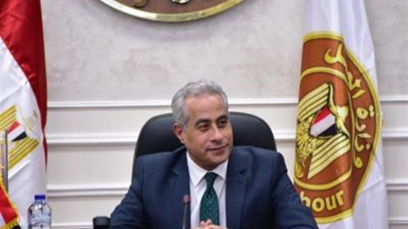 حسن شحاتة وزير العمل