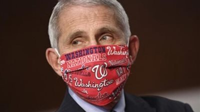 لقاحات النجاة .. فاوتشي يعلن موعد العودة إلي الحياة الطبيعية بعد التخلص من كورونا