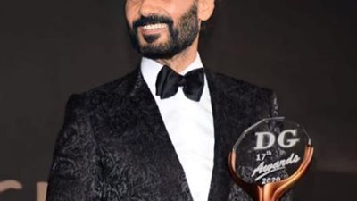 خالد النبوي يهدي جائزة أفضل ممثل سينما لروح محمود ياسين