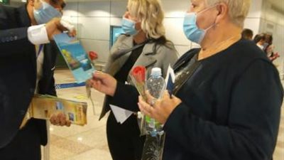 الغردقة تستقبل أول رحلة طيران قادمة من برلين منذ جائحة كورونا