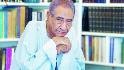 في ذكرى رحيله.. تفاصيل جديدة في سرقة مقبرة الخال عبد الرحمن الأبنودي