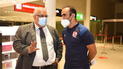 عبد الحفيظ يطمئن على إجراءات الإقامة في نيامي