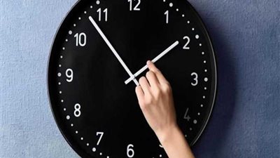 باقي 12 ساعة فقط.. موعد تطبيق التوقيت الصيفي 2024