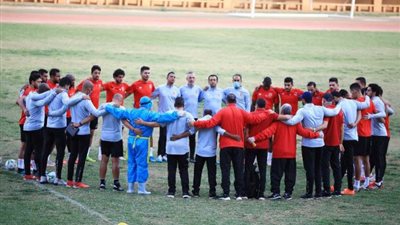 الاهلي يؤدي مرانه الأول بالنيحر وسط الاجراءات الاحترازية
