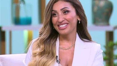 دينا الشربيني تكشف حقيقة تعاونها مع روبي في عمل فني