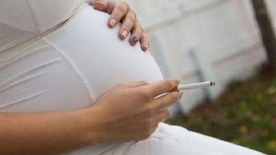 هل تدخين الحامل يضعف سمع الجنين؟.. إليك الإجابة