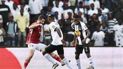 الأهلي ومازيمبي.. شوط سلبي وسط سيطرة أهلاوية وإضاعة للوقت من مازيمبي