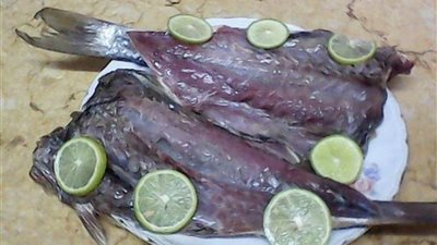 بالخطوات.. طريقة اعداد طبق الفسيخ في البيت