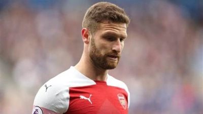 لاعب أرسنال المنبوذ يقترب من الانتقال لبرشلونة