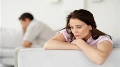 (فيديو) ماحكم  من حلف علي زوجته بالحرام؟