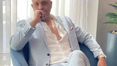 مصطفى درويش.. حكاية رجل الخير الذي تحول مشهد وفاته في مسلسل إلى حقيقة (فيديوجراف)