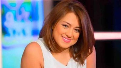 شعرها وقع ولبست باروكة وقالت علي الحجاب: إيه العبط ده!!.. تامر حسني تخلى عنها وزوجها  طلقها.. أزمات مروة عبد المنعم