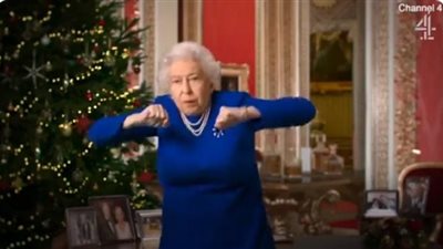 «مش هتصدق».. الملكة إليزابيث تشعل السوشيال ميديا بـ«رقصة تيك توك»