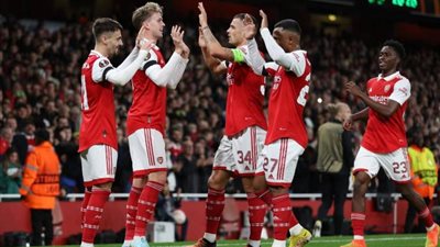 أرسنال يواجه بورنموث في الدوري الإنجليزي