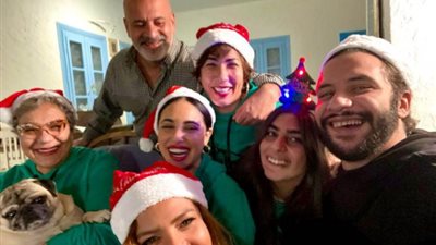 ناهد السباعي تحتفل بالكريسماس برفقة عائلتها
