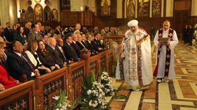 محافظ القاهرة يشهد الاحتفال الذى ترأسه البابا تواضروس الثانى بمناسبة عيد القيامة