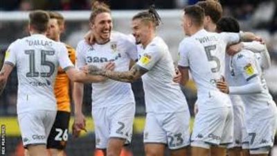 ليدز يونايتد يواجه بيرنلي في الدوري الإنجليزي