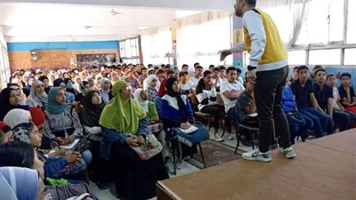 مجانية.. متحدث التعليم: إقبال كبير  على المراجعات النهائية من طلاب الشهادة الإعدادية والثانوية العامة