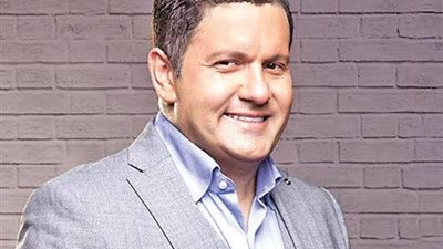 إدوارد يشارك جمهوره بصور من كواليس ”لؤلؤ”