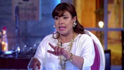 ”قبلت أدوار عشان الفلوس“.. أبرز تصريحات نشوى مصطفى مع عمرو الليثي