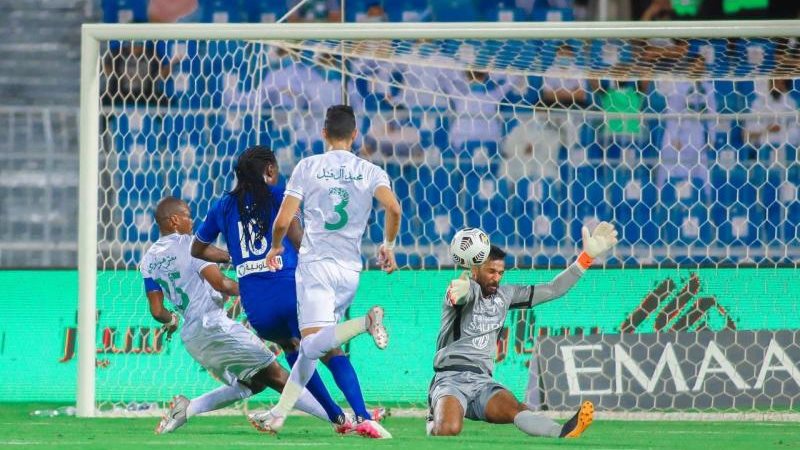 الأهلي ضد الهلال