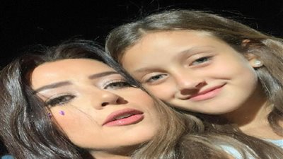 بتتخانق مع الرجالة.. معلومات عن نجلة الإعلامية رضوي الشربيني