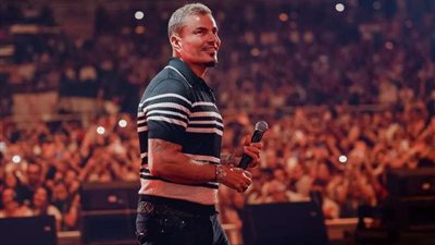 عمرو دياب يستعد لحفل غنائي جديد في دبي