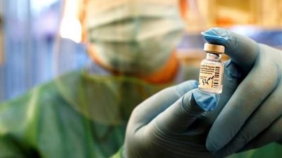 دخول 8 مواطنين الرعاية المركزة بسبب حصولهم علي جرعة زائدة من لقاح كورونا