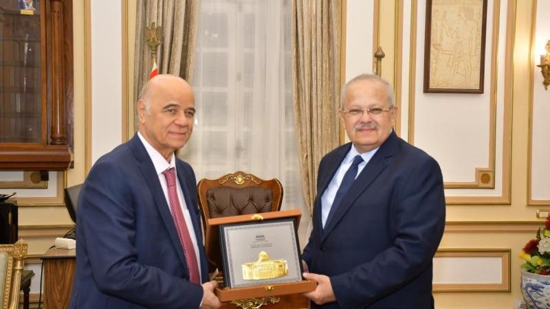 رئيس جامعة القاهرة