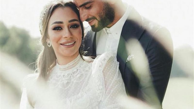 محمد الشرنوبي وزوجته