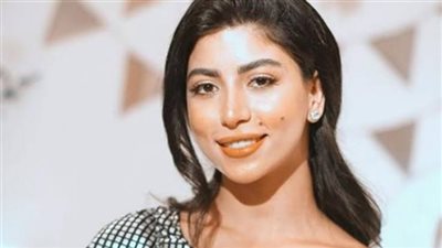 كارولين عزمى تودع ديكور فيلم ”ريستا”