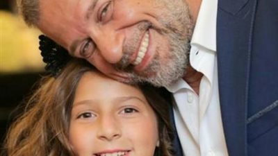 نجلتي شريف منير يتعرضن للتنمر والأخير يعلق: ”جرحوا بناتي وجرحوني”