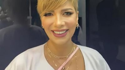 شاهد.. أصالة تصدم جمهورها بـ”لوك البوى” وتتحول الى رجل