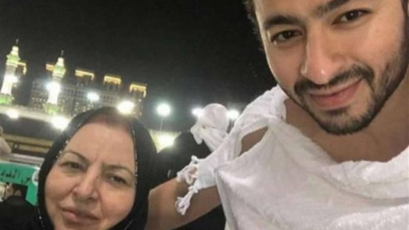 حمادة هلال ووالدته