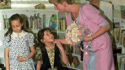 دنيا سمير غانم تكشف تفاصيل لقائها مع الأميرة ديانا في الطفولة