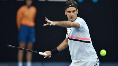 فيدرر : غير واثق من المشاركة مرة أخرى في بطولة ويمبلدون