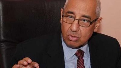 ”الأدوية” لـ ”المصريين” : احذروا من الإسراف فى تناول الفيتامينات فهى تضر الكبد