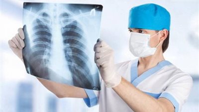 بعد ارتباطها بـ«كورونا».. ما هى أعراض «التليف الرئوي»؟