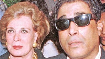 صورة نادرة للراحلة چيهان السادات من كواليس فيلم ”أيام السادات”