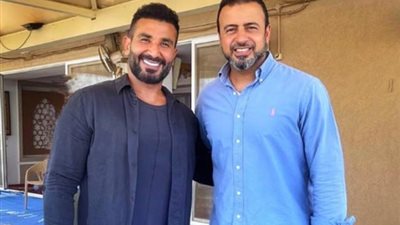 أحمد سعد يتعرض لانتقادات بسبب صورته مع الداعية مصطفى حسنى