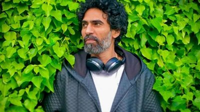 محمد علاء يكشف كواليس ”البرنس” مع عمرو الليثي في ”واحد من الناس”.. غداً