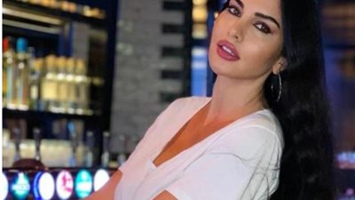 بالصور.. لاميتا فرنجية تستفز جمهورها بإطلالة جريئة