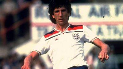 وفاة نجم منتخب إنجلترا السابق